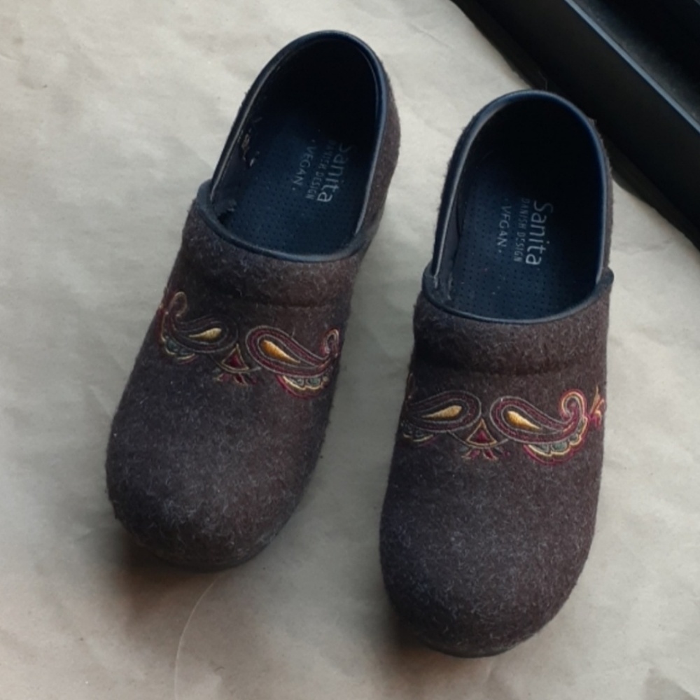 Sanita-Vegan size 37 brown felt